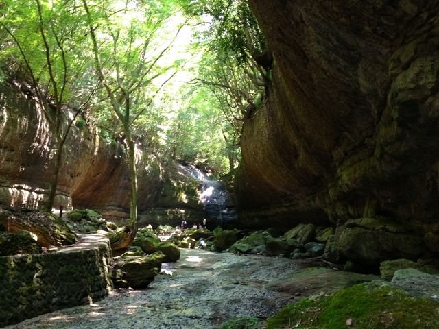 🏞️ 나메카와 계곡 (나메카와케이코쿠) 이미지 1